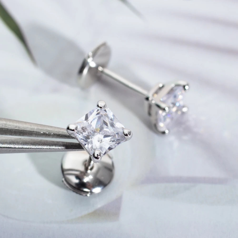 2024 Classic Simple Fashion Versatile Luxury Famous Jewelry Square Diamond Earrings For Women Party Anniversary Gift.