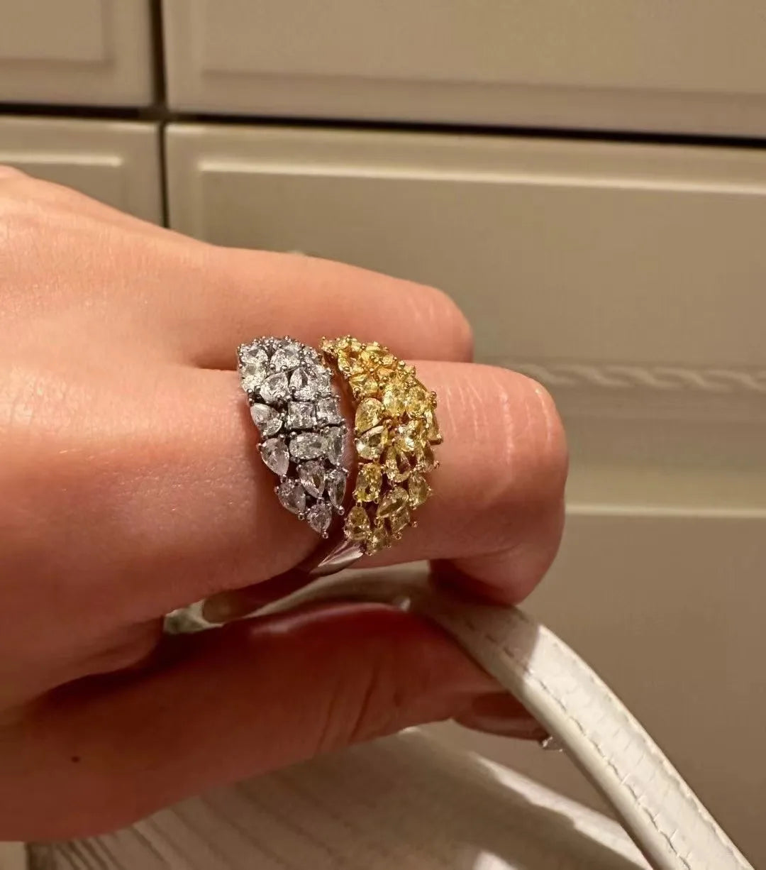 2024 Women's top quality sterling silver gold plated high-carbon yellow diamond and white rock sugar ring