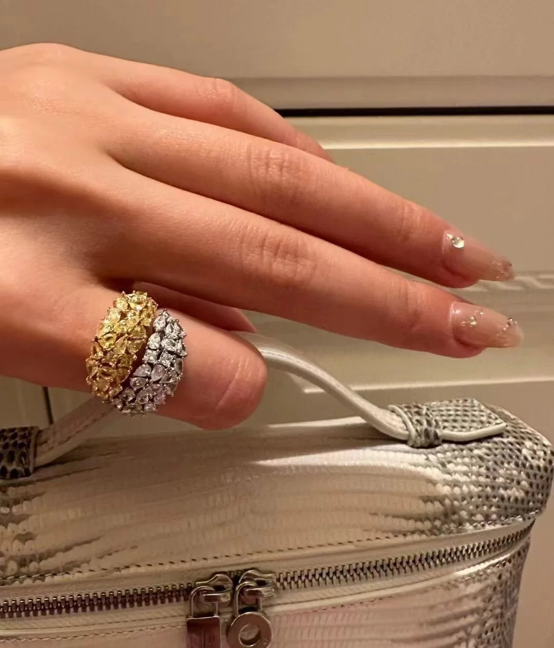 2024 Women's top quality sterling silver gold plated high-carbon yellow diamond and white rock sugar ring